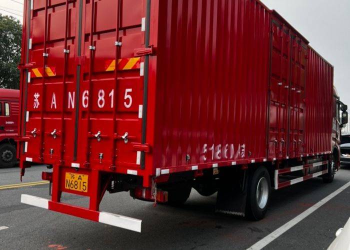 二手重汽豪沃(HOWO) 290马力 载货车