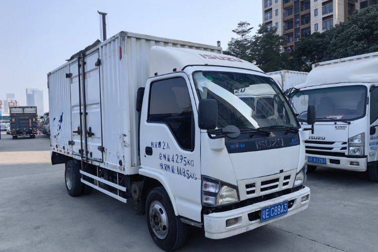 二手庆铃五十铃 120马力 载货车