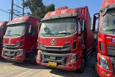 二手东风柳汽 乘龙H5中卡 260马力 4X2 9.7米厢式载货车(国六) 单桥 东风康明斯二手载货车 黄牌