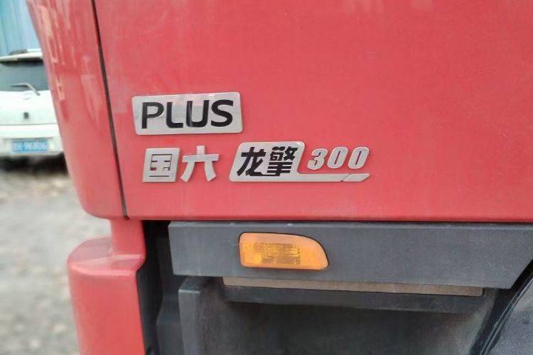 二手东风商用车 300马力 载货车