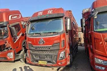 二手东风柳汽 乘龙H5 290马力 4X2 6.8米仓栅式载货车(国六) 单桥 玉柴二手载货车 黄牌