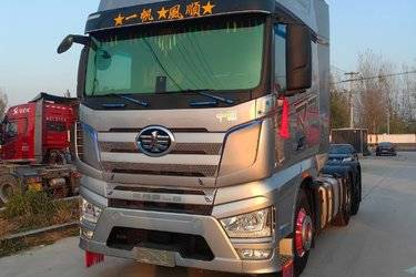 二手一汽解放 J7重卡 560马力 4X2 AMT自动挡牵引车(国六)(液缓)(国六) 单桥 锡柴二手牵引车 黄牌