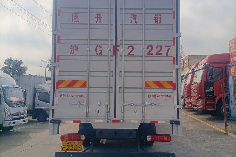 二手福田欧航 240马力 载货车