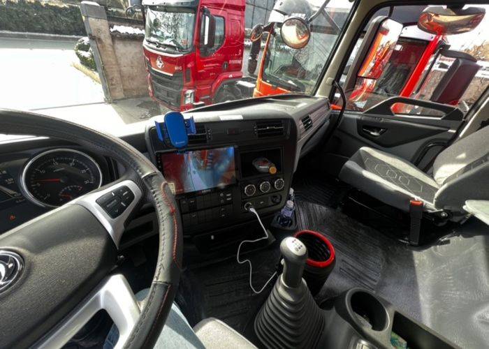 二手东风商用车 290马力 载货车