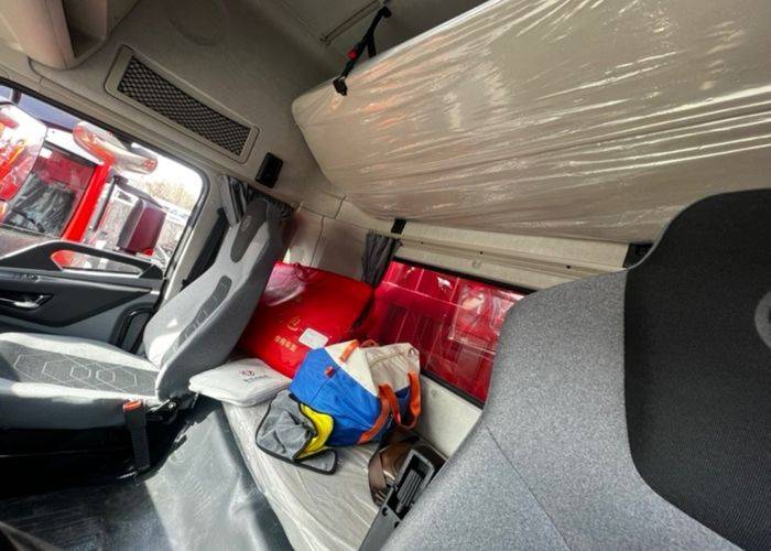 二手东风商用车 290马力 载货车