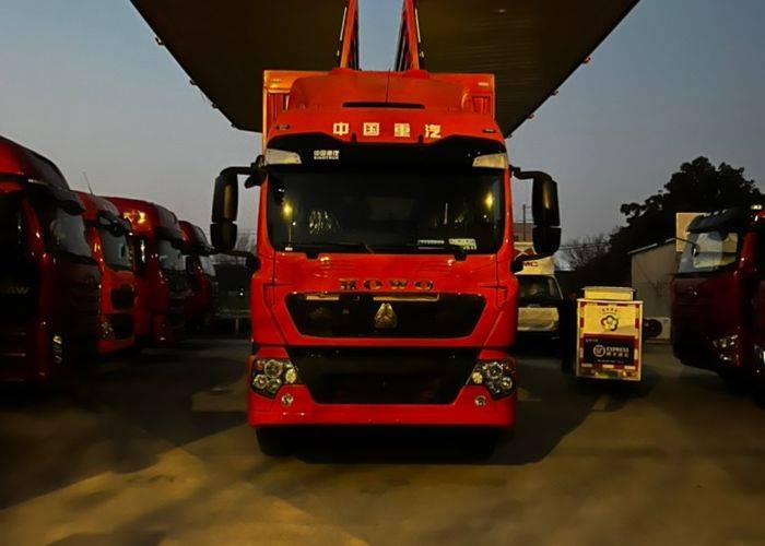 二手重汽豪沃(HOWO) 290马力 载货车