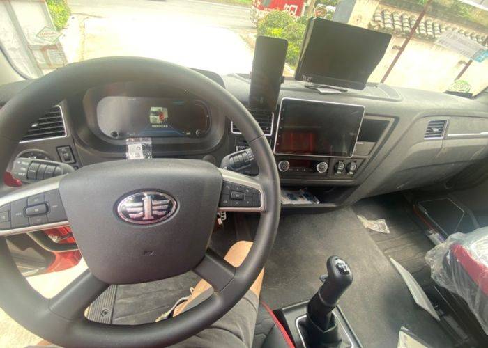 二手一汽解放 280马力 载货车
