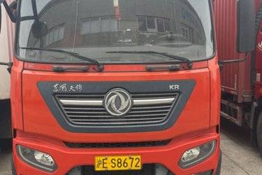 东风商用车 天锦KR中卡 精英版 180马力 4X2 8米厢式载货车(国五) 单桥 东风二手载货车 黄牌