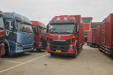 二手东风柳汽 乘龙H5 290马力 4X2 9.7米厢式载货车(国六) 单桥 玉柴二手载货车 黄牌