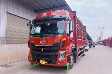 东风柳汽 乘龙H5中卡 270马力 4X2 6.8米仓栅式载货车(国六) 单桥 玉柴二手载货车 黄牌