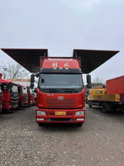 一汽解放 180马力 载货车