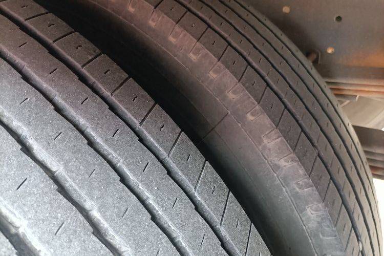 二手东风商用车 180马力 载货车
