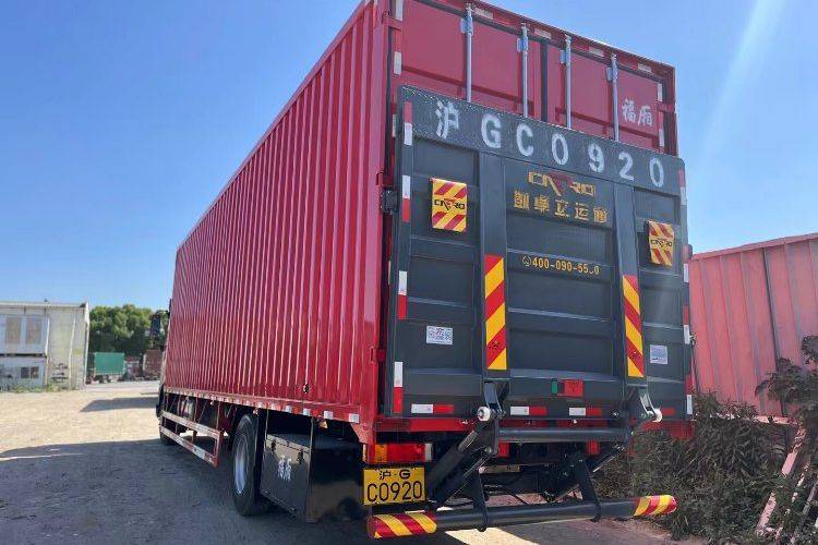 二手东风商用车 240马力 载货车