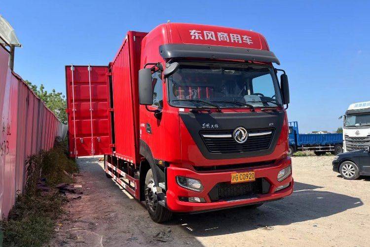 二手东风商用车 240马力 载货车