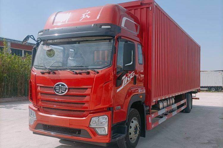 二手青岛解放 270马力 载货车