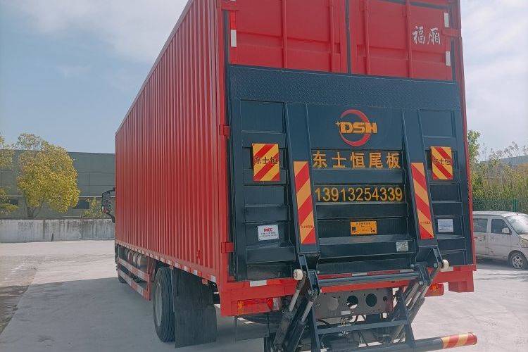 二手青岛解放 270马力 载货车