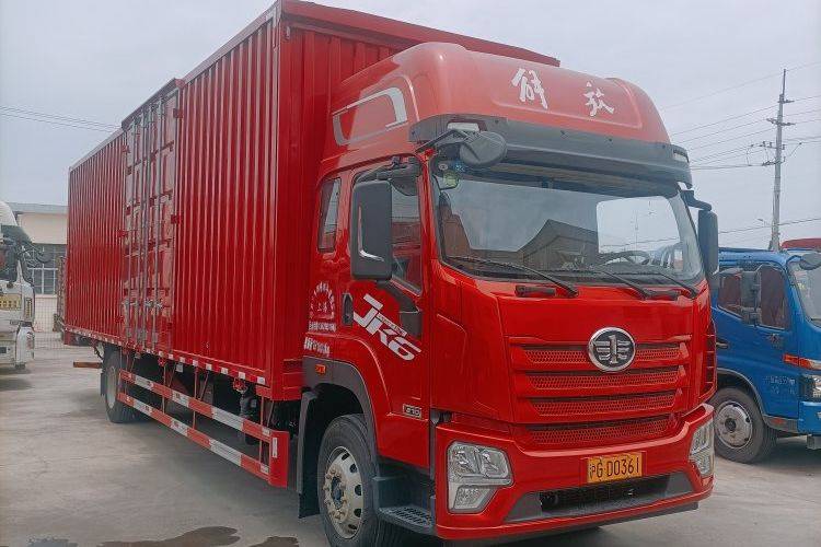 二手青岛解放 270马力 载货车
