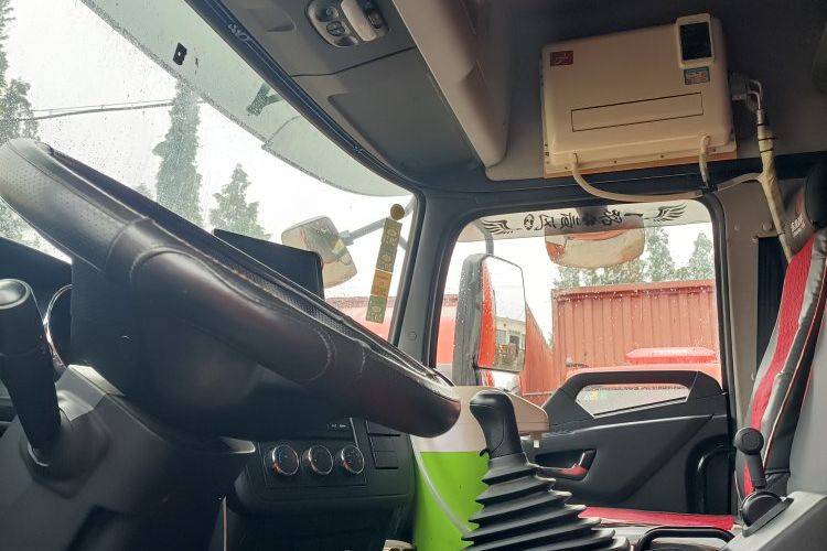 二手东风商用车 245马力 载货车