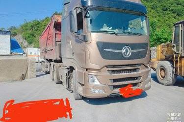 二手东风商用车 天龙旗舰KX 600马力 6X4 AMT自动挡牵引车(国六) 双驱 东风康明斯二手牵引车 黄牌图片