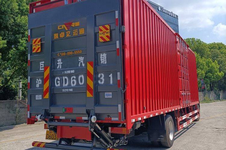 二手东风商用车 245马力 载货车