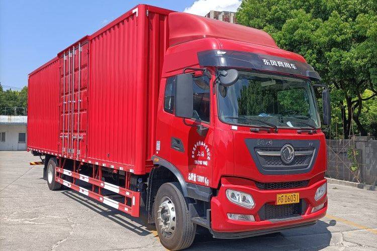 二手东风商用车 245马力 载货车