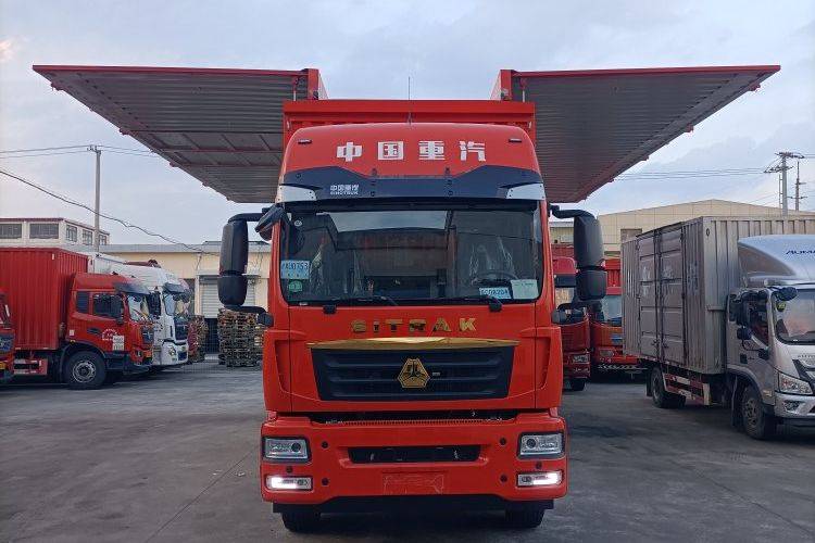 二手重汽汕德卡 290马力 载货车