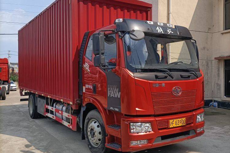 二手一汽解放 180马力 载货车