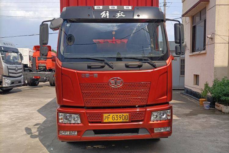 二手一汽解放 180马力 载货车