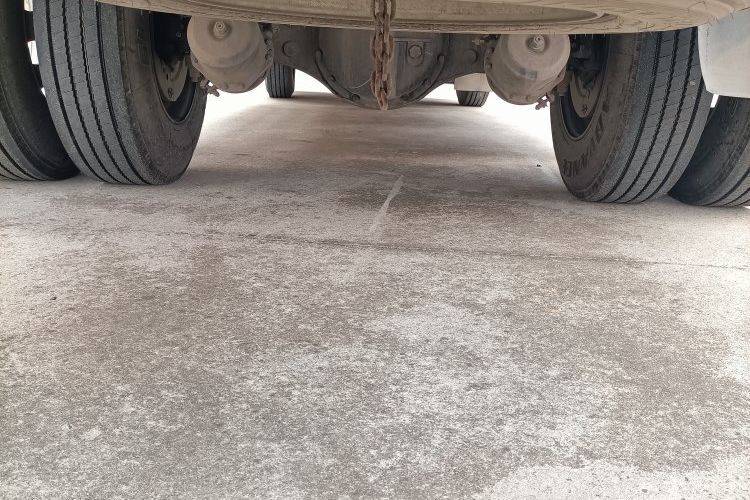 二手一汽解放 180马力 载货车