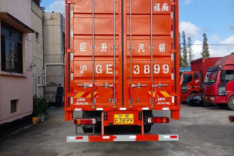 二手重汽豪沃(HOWO) 290马力 载货车