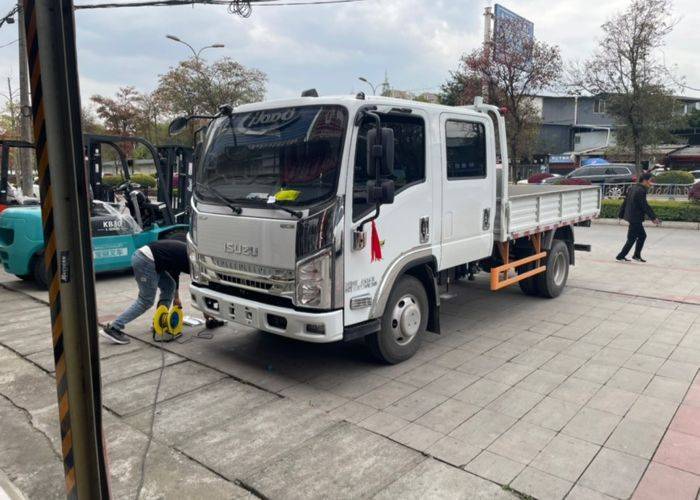 二手江西五十铃 127马力 载货车