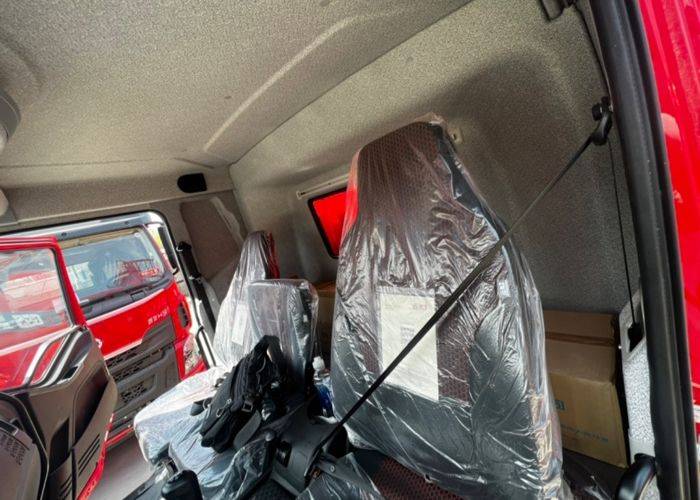 二手一汽解放 220马力 载货车