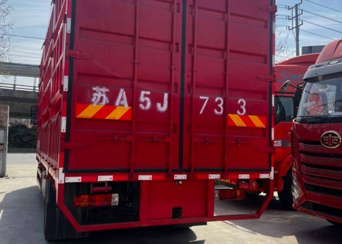二手一汽解放 220马力 载货车