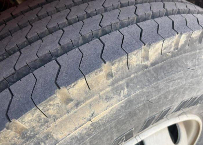 二手一汽解放 220马力 载货车