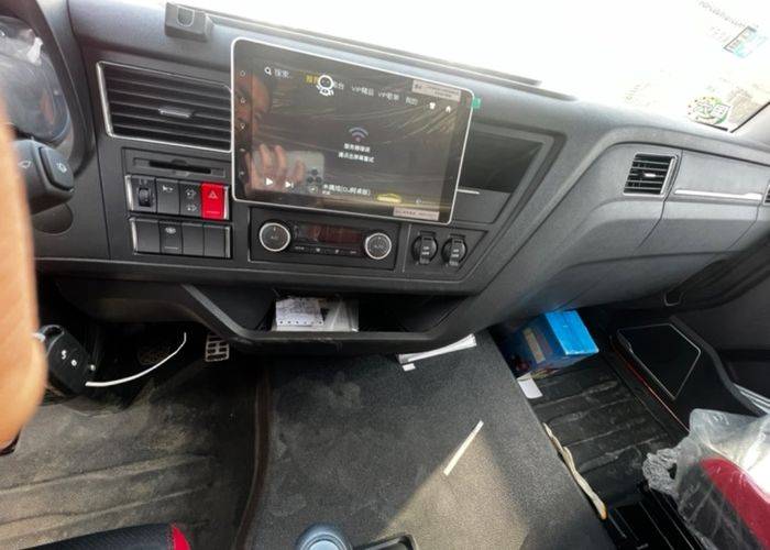 二手一汽解放 260马力 载货车