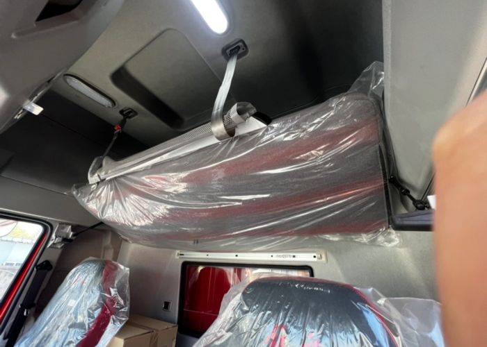 二手一汽解放 260马力 载货车