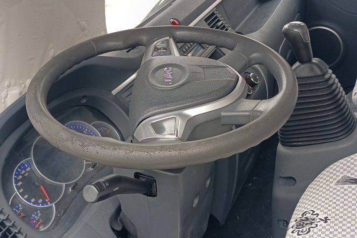 二手江淮骏铃 152马力 载货车
