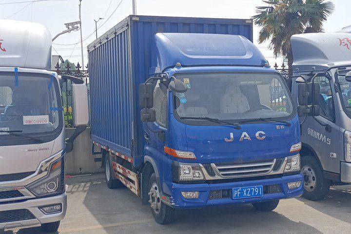二手江淮骏铃 152马力 载货车