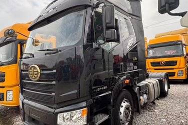 二手一汽解放 J6P重卡 领航版 460马力 6X4牵引车(国五) 双驱 锡柴二手牵引车 黄牌图片