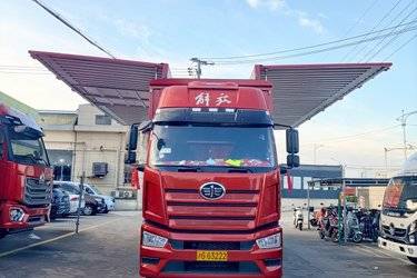 二手一汽解放 J6L中卡 经典版 260马力 4X2 9.75米厢式载货车(国六) 单桥 大柴二手载货车 黄牌