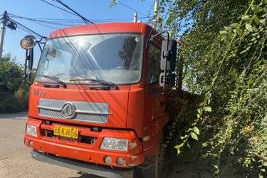 二手东风商用车 天锦中卡 180马力 4X2 4700轴距 载货车底盘(国五) 单桥 东风股份二手载货车 黄牌图片