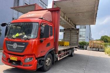 二手东风商用车 天锦KR中卡 180马力 4X2 8米厢式载货车(国五) 单桥 东风股份二手载货车 黄牌