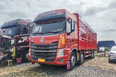 二手东风柳汽 乘龙H7重卡 350马力 8X4 9.4米仓栅式载货车(国五) 前四后八 玉柴二手载货车 黄牌图片