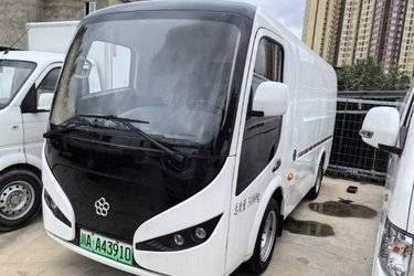 二手广通汽车 脸谱物流车  3.1T 2座 4.99米纯电动封闭货车41.86kWh  二手电动卡车电动封闭厢货图片