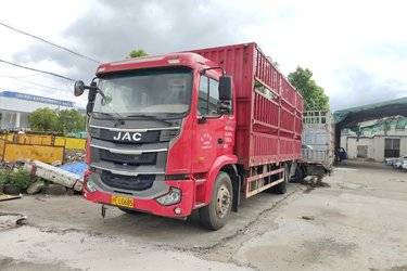 二手江淮 格尔发A5L中卡 220马力 6X2 6.8米仓栅式载货车(国五) 前四后四 云内动力二手载货车 黄牌