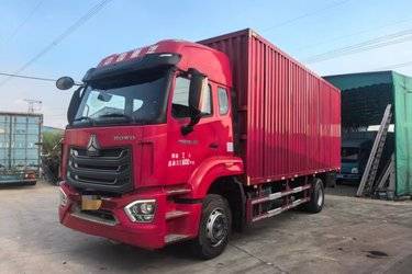 二手中国重汽 豪沃NX中卡 220马力 4X2 6.75米厢式载货车(国六) 单桥 潍柴二手载货车 黄牌图片