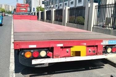 二手18米x3米 3轴 低平板半挂车图片