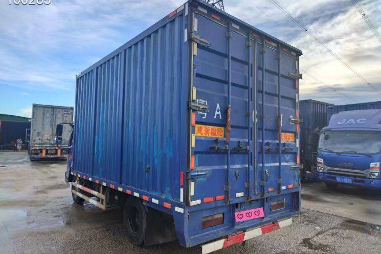 二手江淮骏铃 156马力 载货车