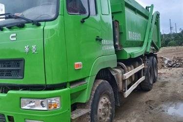 二手华菱之星 重卡 340马力 8X4 5.6米自卸车(国五) 前四后八 汉马二手自卸车 黄牌图片