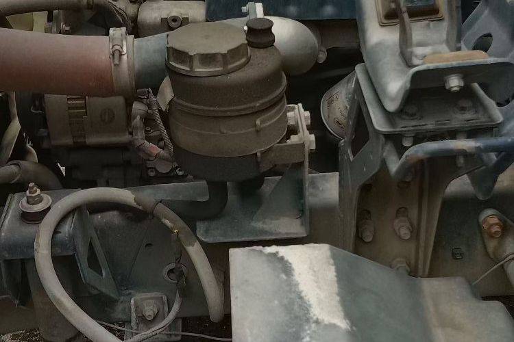 二手重汽HOWO轻卡 150马力 载货车